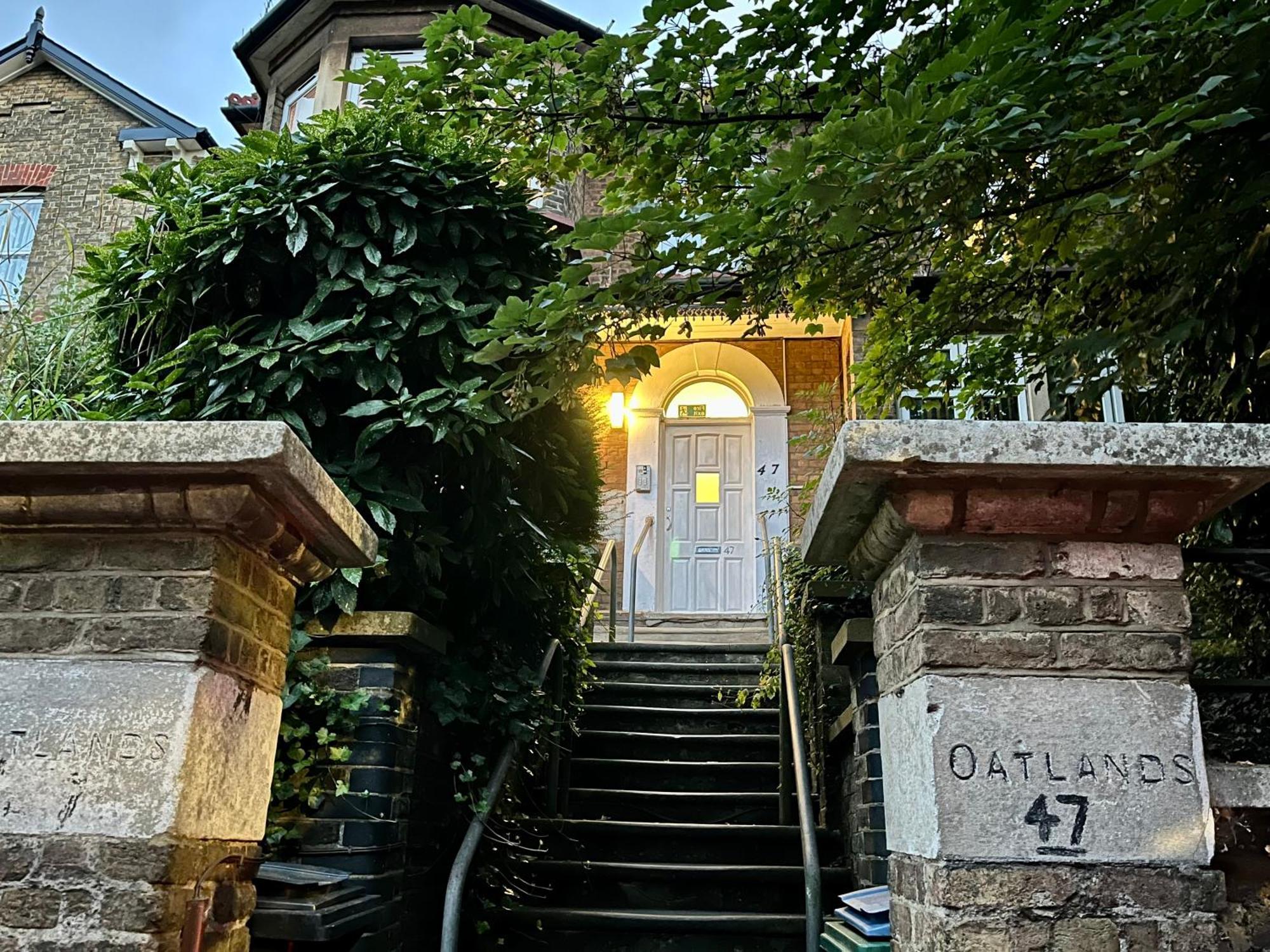 Modern Flat With Garden- 10Min Uber To Harry Potter Studios ワトフォード エクステリア 写真